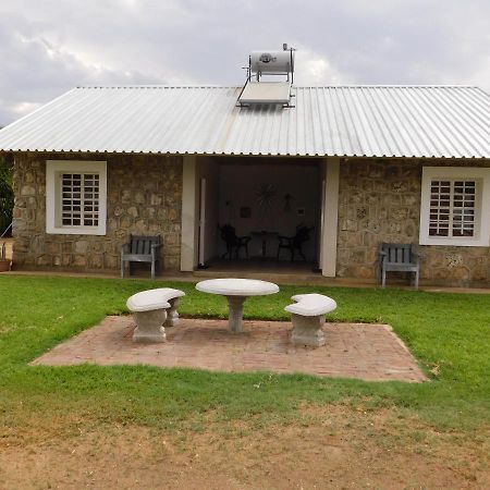 فندق Meteorite Rest Camp Grootfontein المظهر الخارجي الصورة