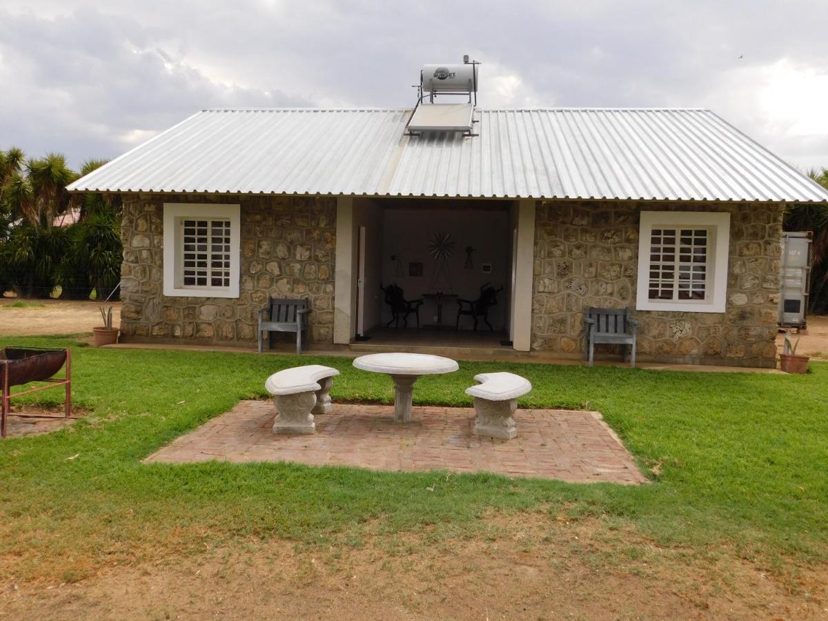 فندق Meteorite Rest Camp Grootfontein المظهر الخارجي الصورة