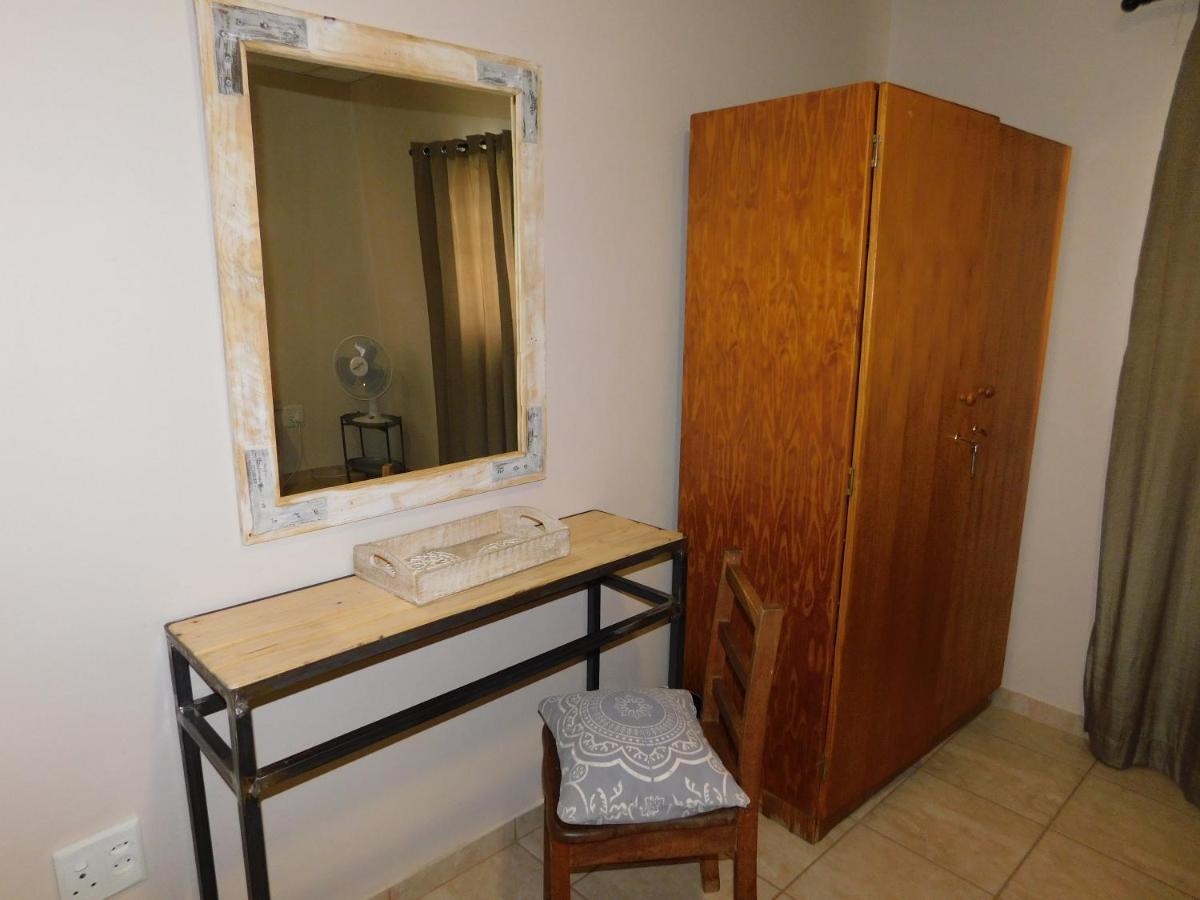 فندق Meteorite Rest Camp Grootfontein المظهر الخارجي الصورة