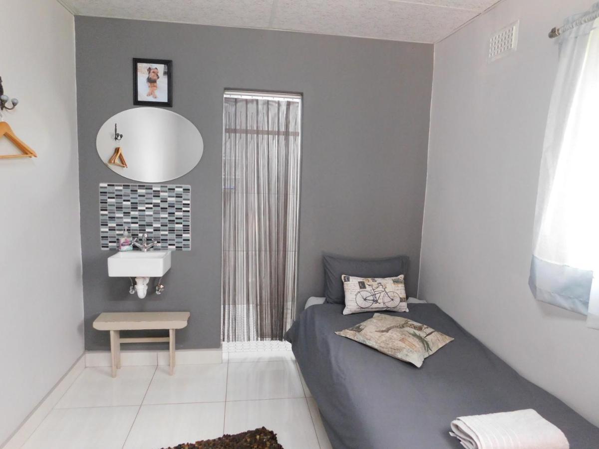 فندق Meteorite Rest Camp Grootfontein المظهر الخارجي الصورة