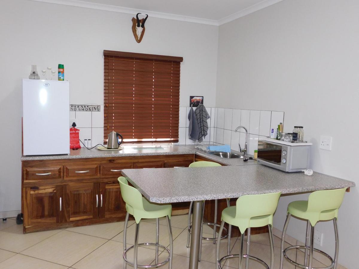 فندق Meteorite Rest Camp Grootfontein المظهر الخارجي الصورة