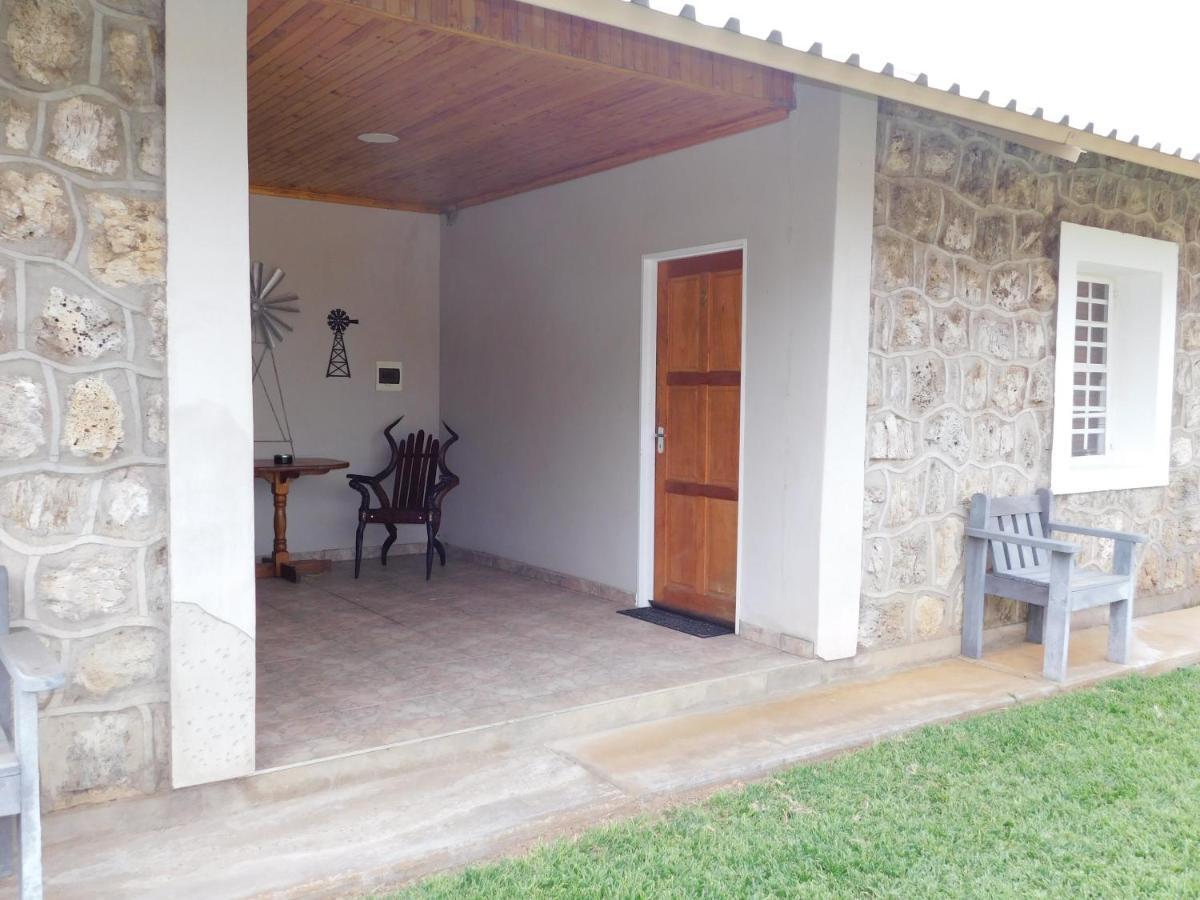فندق Meteorite Rest Camp Grootfontein المظهر الخارجي الصورة